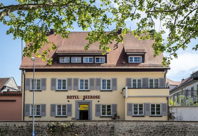 Öffne Detailseite Hundefreundliches Hotel Seerose in Lindau am Bodensee   Öffne Detailseite Hundefreundliches Hotel Seerose in Lindau am Bodensee