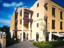  Hotel Santoni in Torbole Sul Garda 