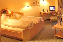  Landhaus Hotel Kristall in Marling bei Meran 