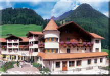  Wellness-Hotel Linderhof & AlpenschlÃ¶ssl in Ahrntal / Valle Aurina - Steinhaus 