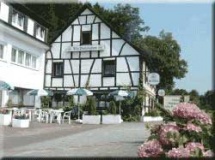 Unser Partnerhaus Hotel Alte Poststation in Overath aktualisiert gerade seine Haus-Fotos. Bitte besuchen Sie uns in den kommenden Tagen erneut.