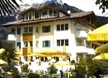  Landhaus Hotel Kristall in Marling bei Meran 