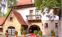 Unser Partnerhaus Wald- und Sporthotel Polisina in Ochsenfurt aktualisiert gerade seine Haus-Fotos. Bitte besuchen Sie uns in den kommenden Tagen erneut.
